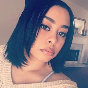 Meet your Posher, Clara